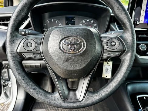 Certified 2025 Toyota Corolla LE image 15