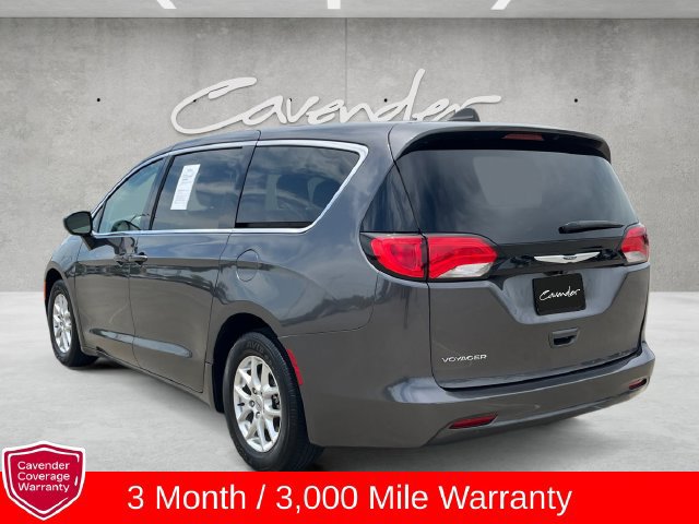 Used 2023 Chrysler Voyager LX FWD image 14