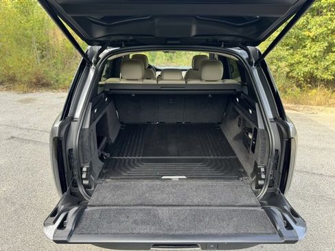 Used 2023 Land Rover Range Rover SE image 7