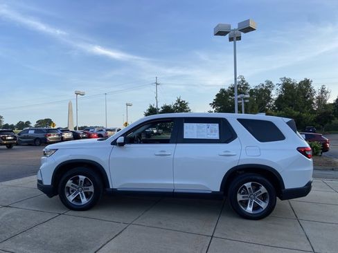Used 2025 Honda Pilot EX-L image 7