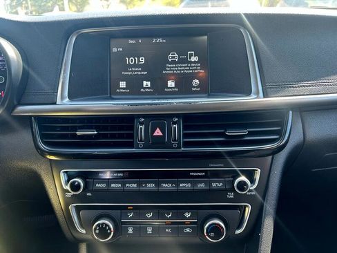 Used 2018 Kia Optima LX image 12