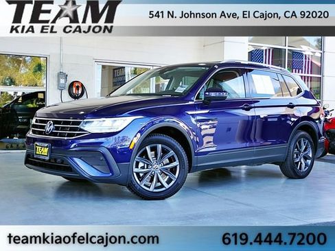 Used 2022 Volkswagen Tiguan SE image 2