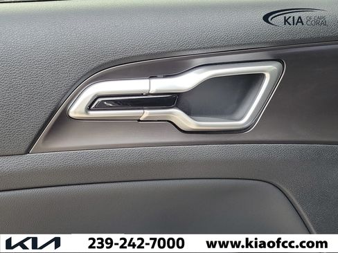Certified 2024 Kia Sportage EX FWD image 16