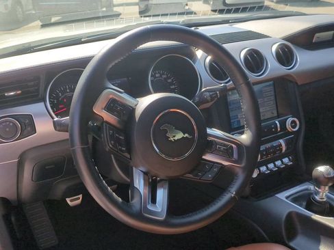 Used 2019 Ford Mustang GT Premium RWD image 14