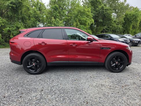 Used 2017 Jaguar F-PACE Premium image 8