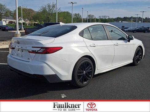 Certified 2025 Toyota Camry SE image 6