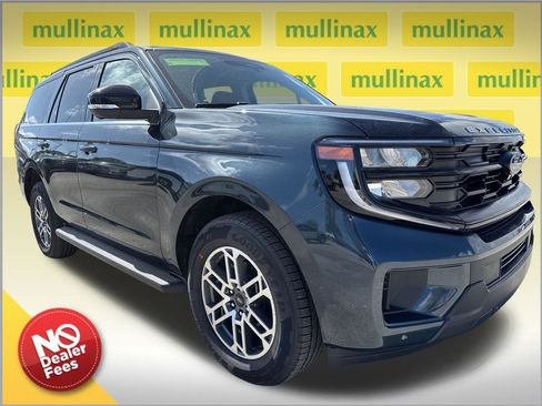 New 2026 Ford Expedition Active image 1