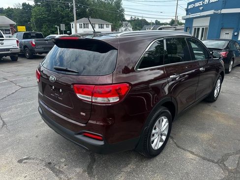 Used 2017 Kia Sorento FWD image 6