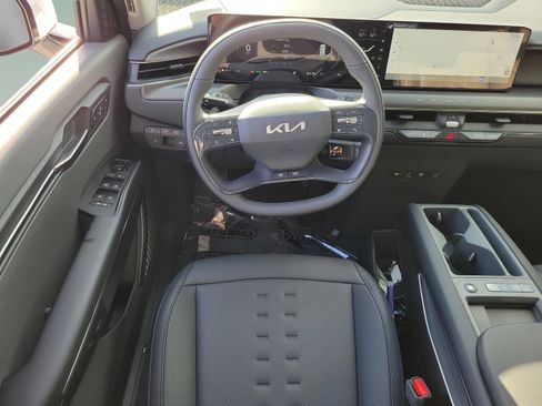 New 2026 Kia EV9 Wind AWD/4WD image 8