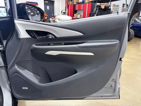 Used 2020 Chevrolet Bolt Premier w/ Infotainment Package FWD image 76