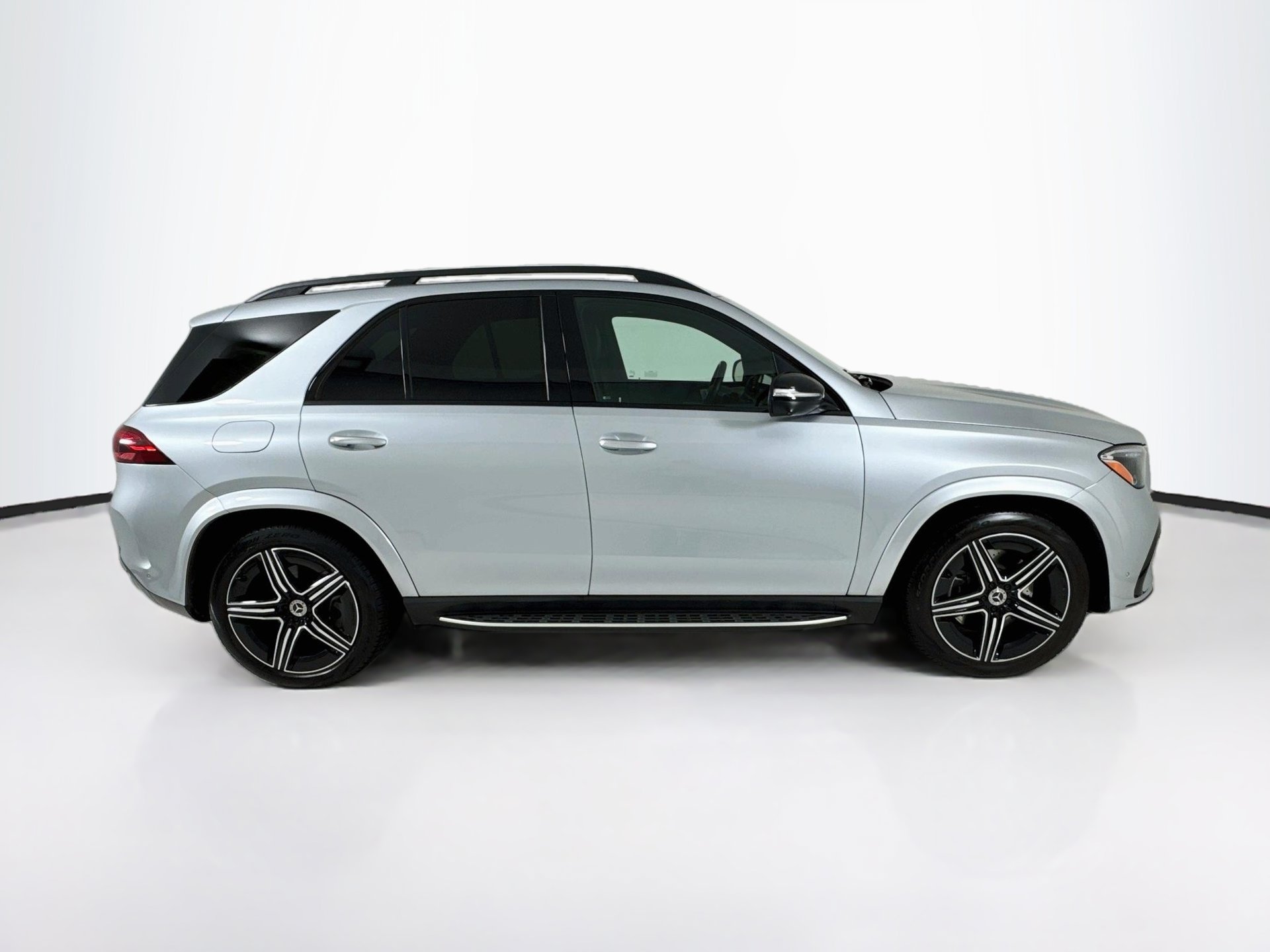 Used 2024 Mercedes-Benz GLE 450 4MATIC image 9