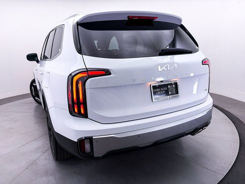 Certified 2024 Kia Telluride EX w/ EX Captain's Chair Package AWD/4WD image 10