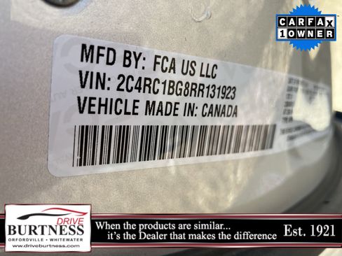 Used 2024 Chrysler Pacifica Touring-L image 29