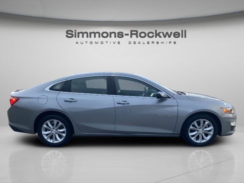 Used 2024 Chevrolet Malibu LT image 4