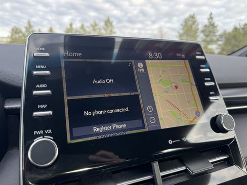 Used 2022 Toyota Avalon XSE image 24