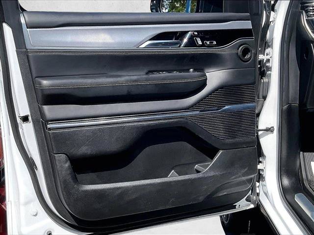 Used 2022 Jeep Grand Wagoneer Series I AWD/4WD image 18