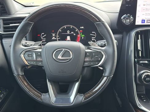 Used 2024 Lexus LX 600 4WD w/ Ultra Luxury Package image 22