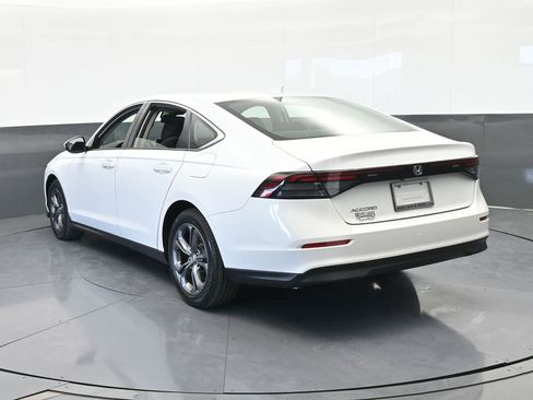 Used 2023 Honda Accord EX image 4