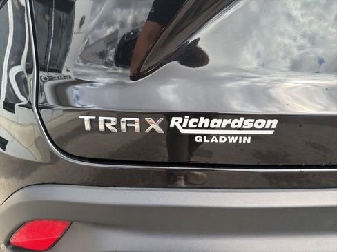 Used 2025 Chevrolet Trax LT image 10