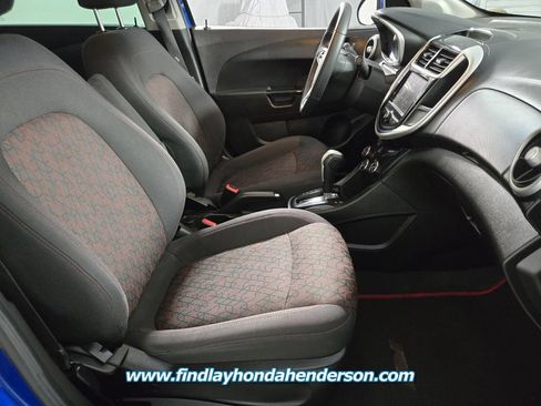 Used 2020 Chevrolet Sonic LT w/ Convenience Package FWD image 20