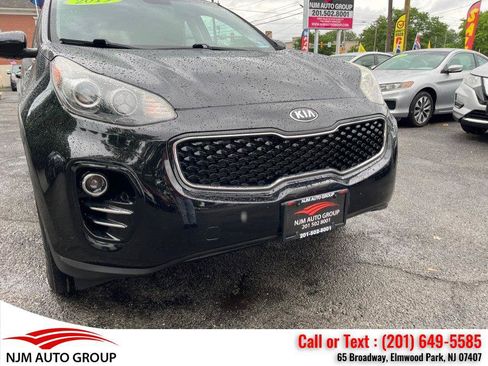 Used 2019 Kia Sportage LX AWD/4WD image 2