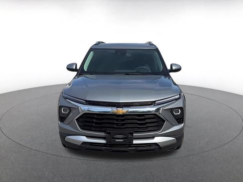 Used 2025 Chevrolet TrailBlazer LT FWD image 3