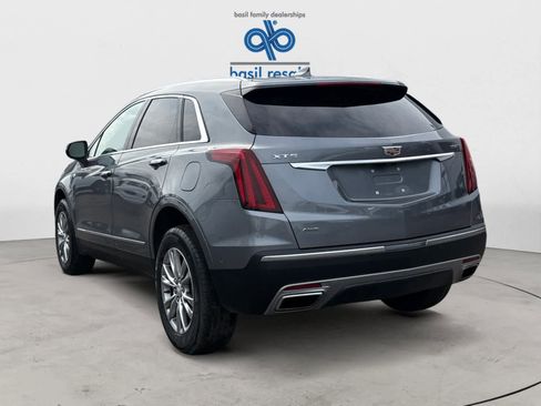Used 2022 Cadillac XT5 Premium Luxury w/ Technology Package AWD/4WD image 3
