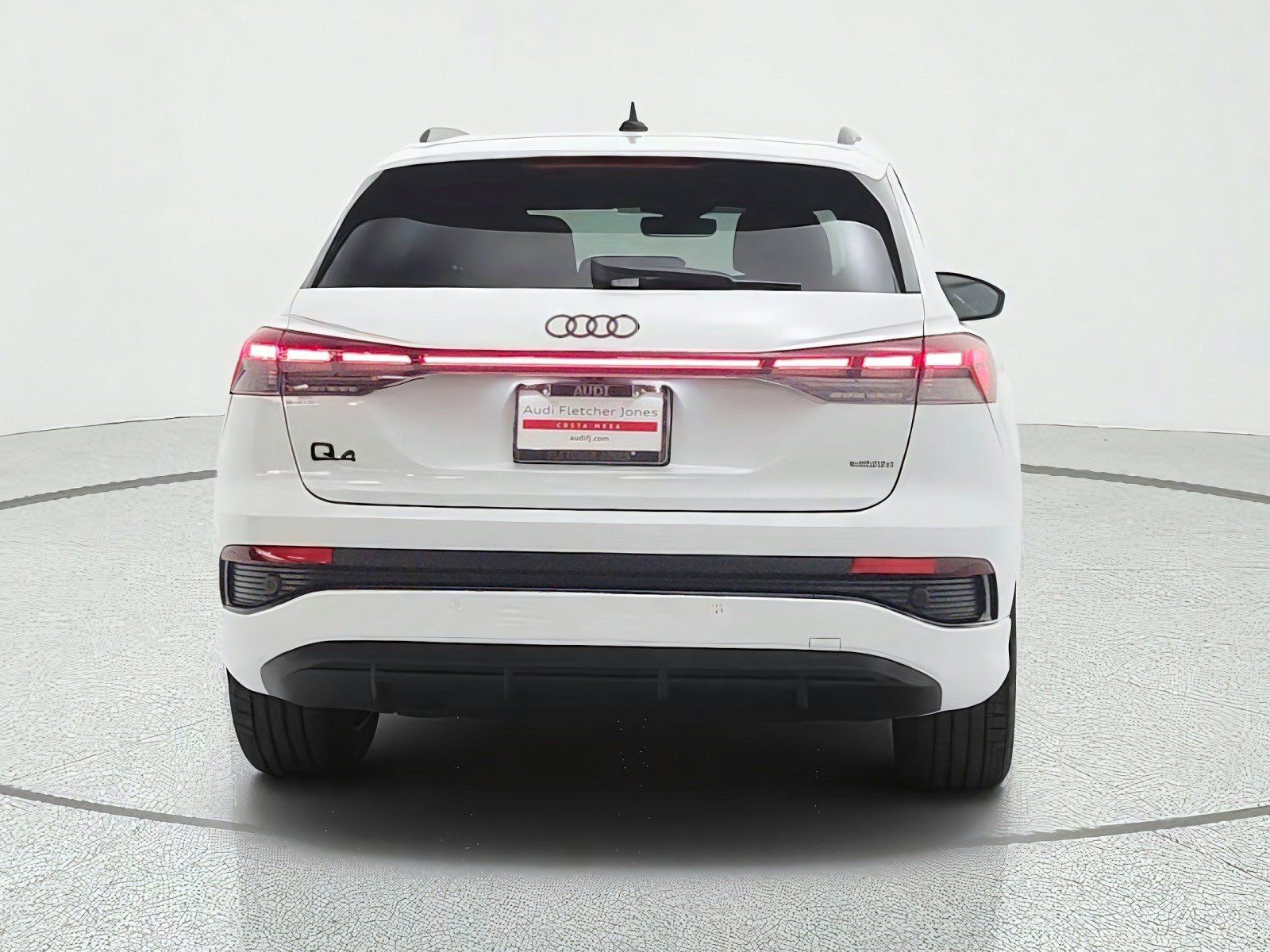 Used 2024 Audi Q4 e-tron Premium Plus w/ Premium Plus AWD/4WD image 6