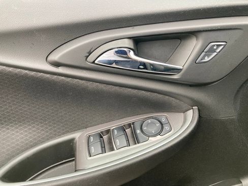 Used 2025 Chevrolet Malibu LT image 13