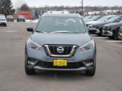 Used 2019 Nissan Kicks SR w/ SR Premium Package image 2