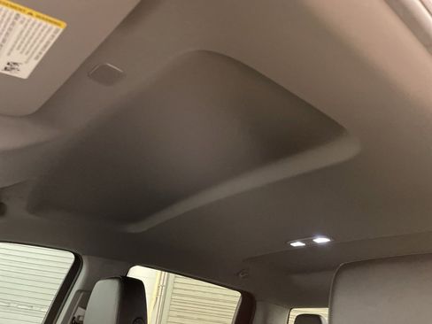 Used 2022 Chevrolet Silverado 1500 LTZ image 17