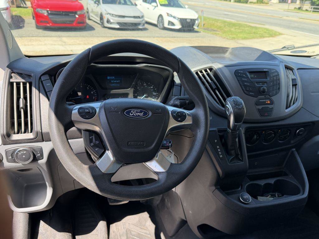 Used 2019 Ford Transit 250 130 Low Roof RWD image 14