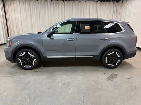 Used 2025 Kia Telluride S AWD/4WD image 9
