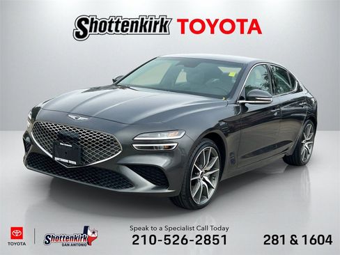 Used 2025 Genesis G70 2.5T image 1