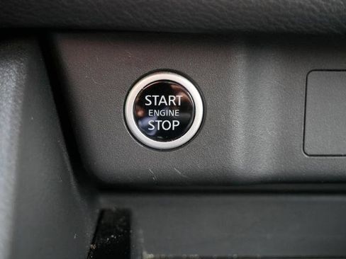 Certified 2022 Nissan Rogue SV image 19