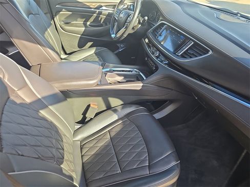 Used 2024 Buick Enclave Avenir w/ Trailering Package, 5000 lbs. image 10