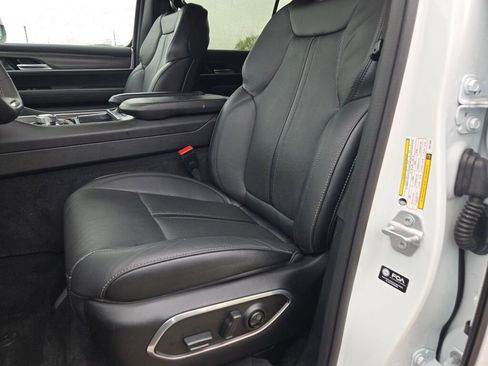 Used 2023 Jeep Wagoneer Series III w/ Preferred Equipment Group image 26