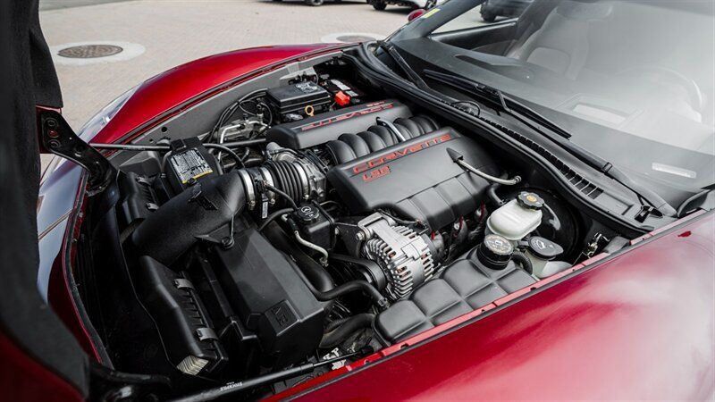 Used 2007 Chevrolet Corvette Coupe w/ Preferred Equipment Group RWD image 16