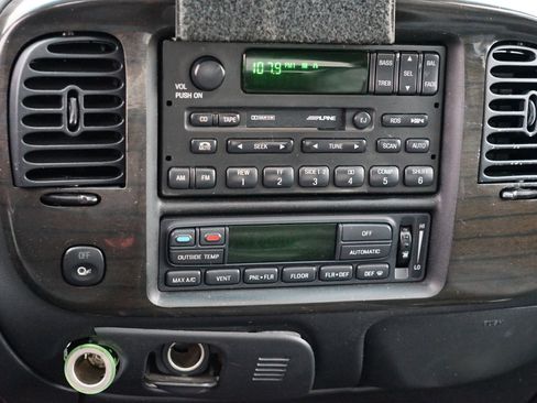 Used 2002 Lincoln Blackwood image 23