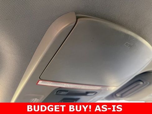 Used 2021 Toyota Camry LE image 27