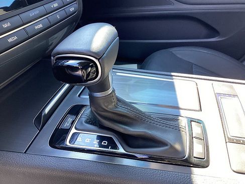 Used 2019 Genesis G80 3.8 image 13