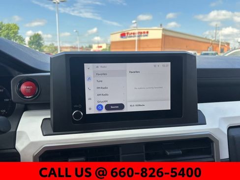 Certified 2024 Toyota Tacoma TRD Off-Road AWD/4WD image 14