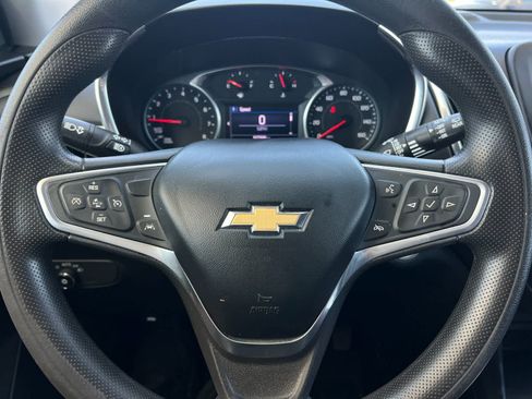 Used 2022 Chevrolet Equinox LT FWD image 24
