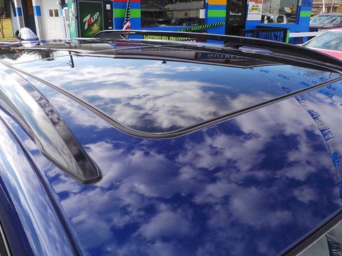 Used 2023 GMC Terrain SLE w/ Driver Convenience Package image 12