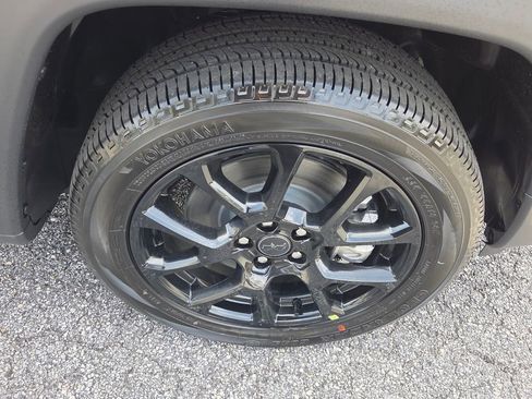 New 2026 Jeep Compass Latitude image 16