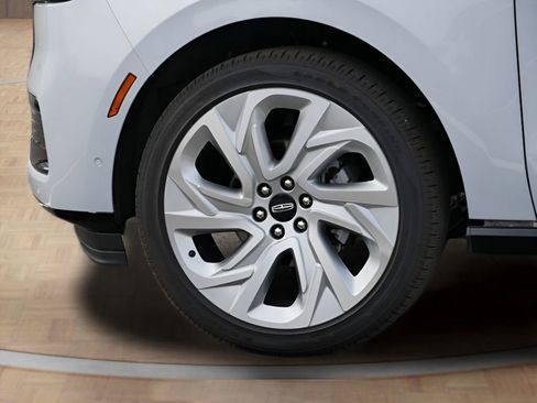 Used 2025 Lincoln Navigator Black Label image 9