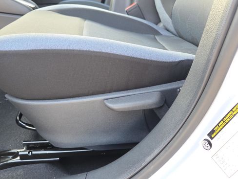 New 2025 Nissan Versa SV image 15