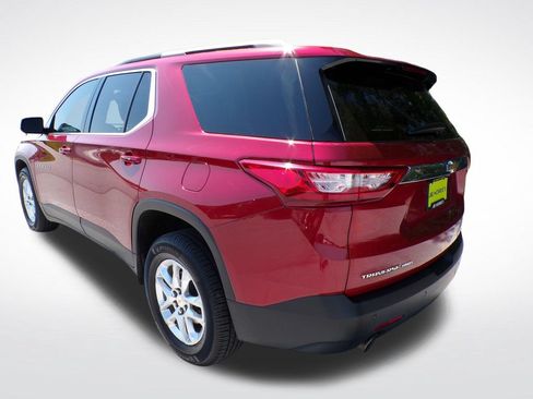 Used 2020 Chevrolet Traverse LT w/ Driver Confidence II Package AWD/4WD image 4