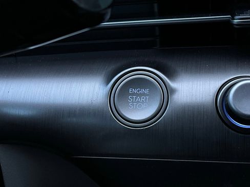 Used 2025 Hyundai Kona SEL image 28