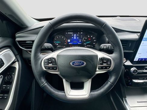 Used 2022 Ford Explorer Limited w/ Limited Technology Package image 13
